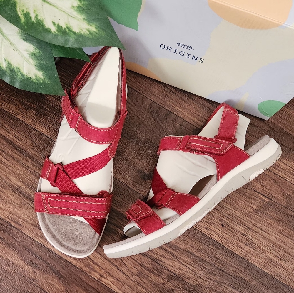 Earth Origins SAVOY SLADE Suede Sandals Color Red Pepper Size 7.5 Wide NIB